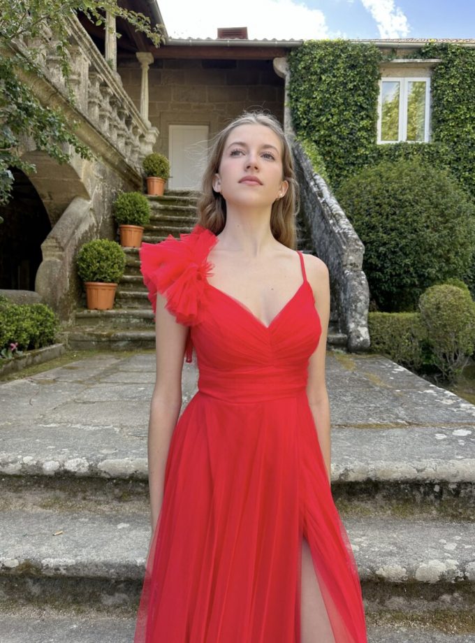 Vestido Tul Abertura Hombro Curvy