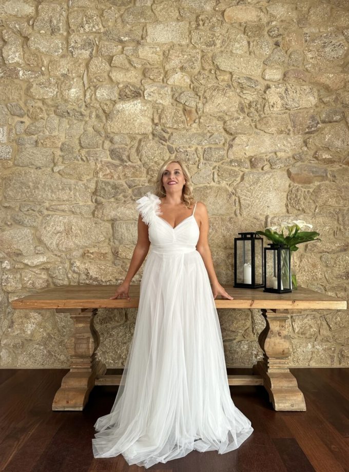 Vestido Tul Abertura Hombro Novia Curvy