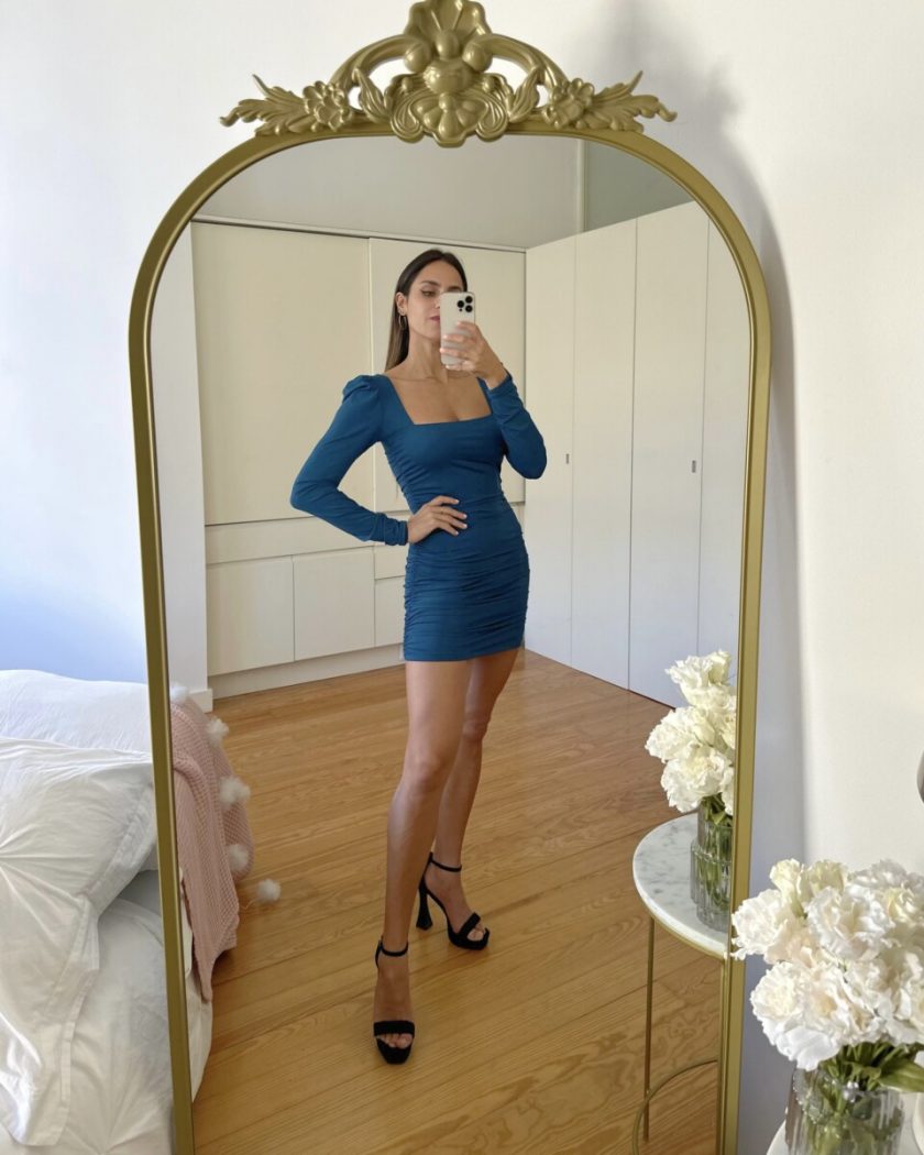 Vestido Escote Cuadrado Corto