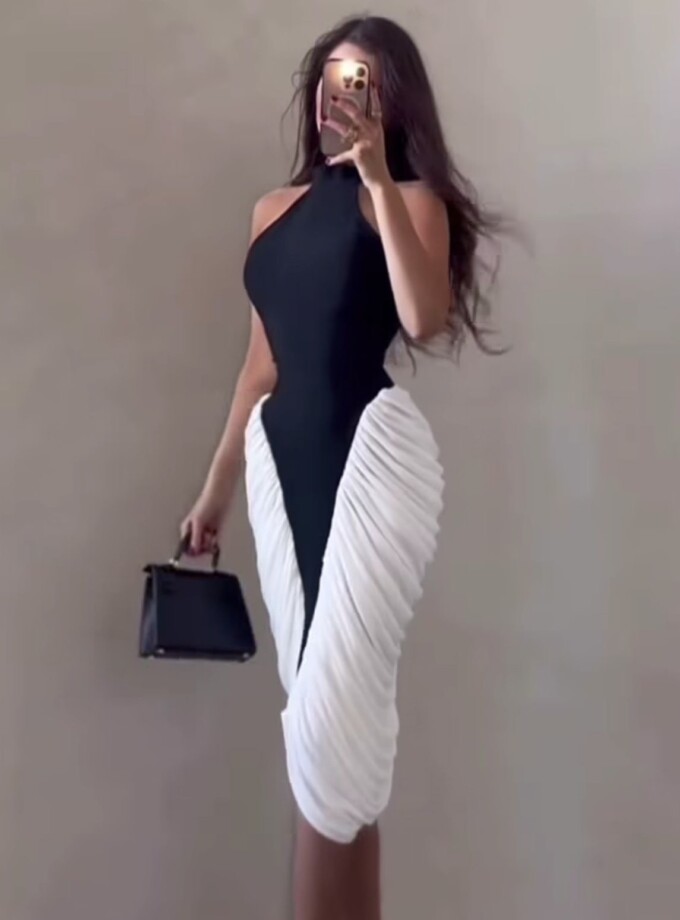 Vestido Frunce Cadera Halter