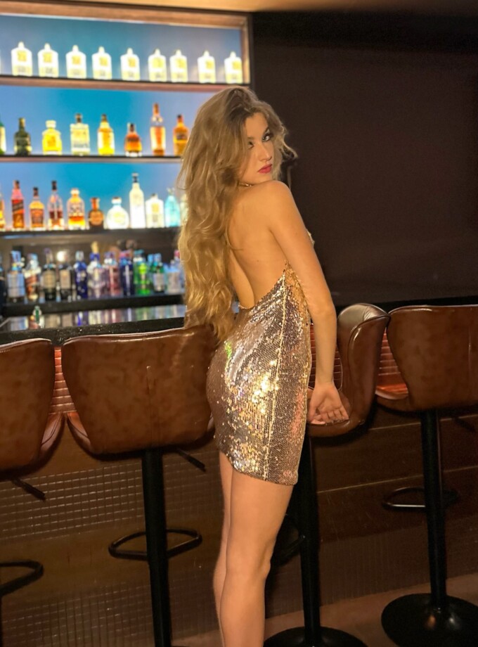 Vestido Lentejuelas Grandes Halter Espalda