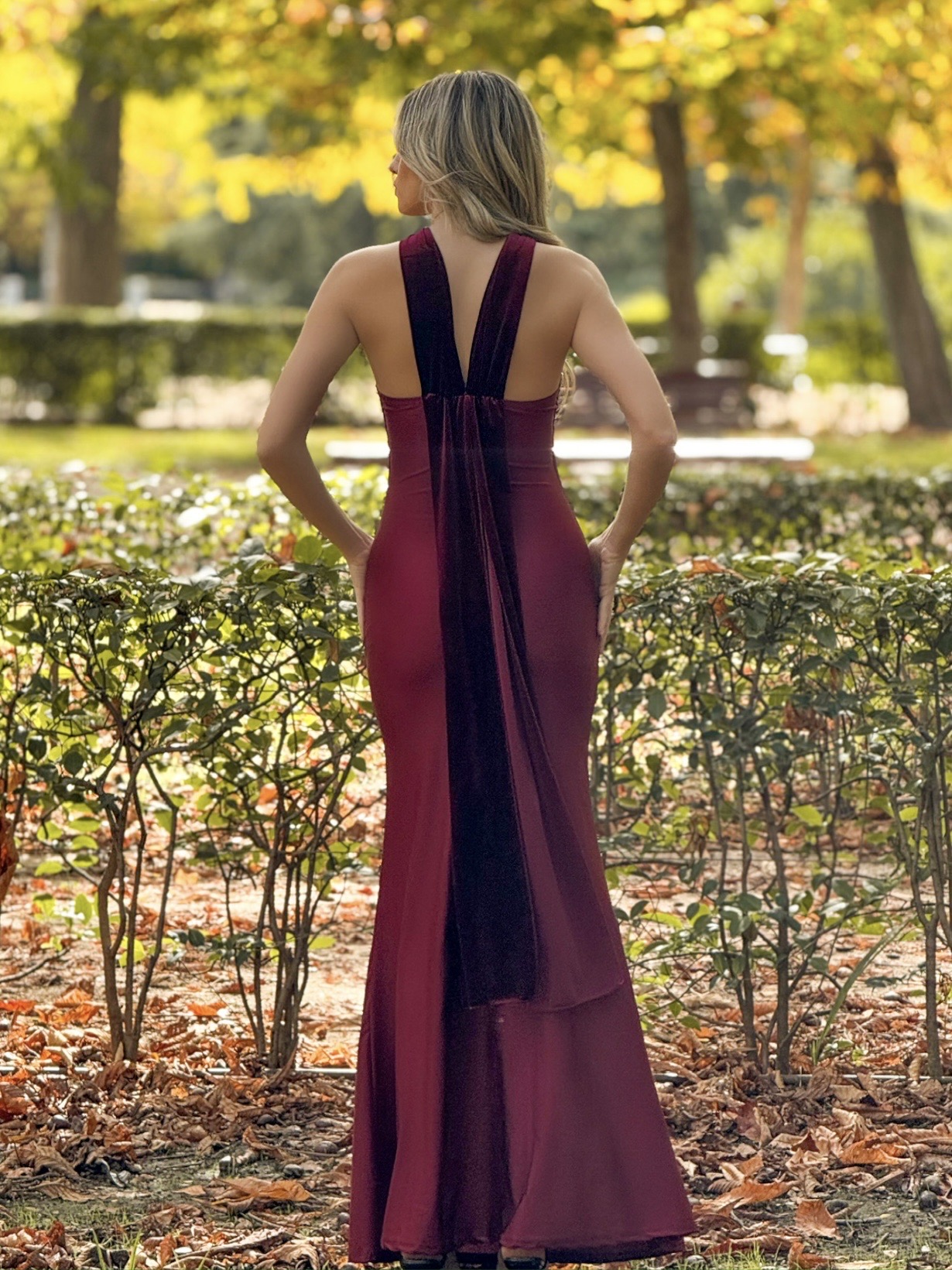 Vestido Halter Alas Terciopelo