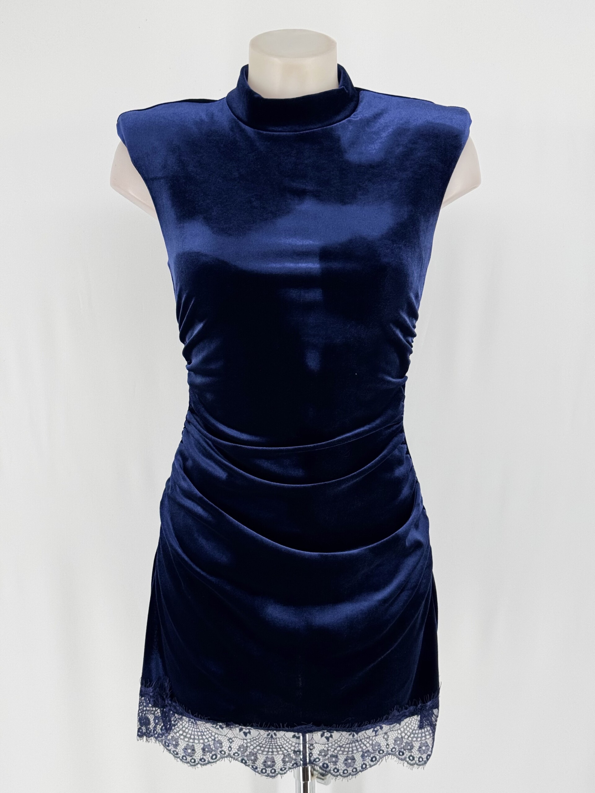 Vestido Terciopelo Encaje Corto