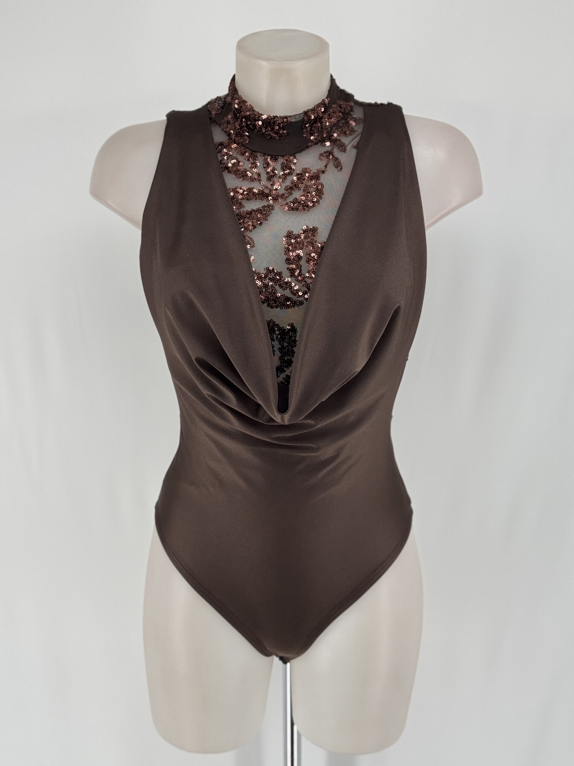 Body Lentejuelas Flores Cascada