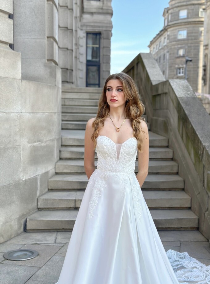 Vestido Novia Cola Encaje