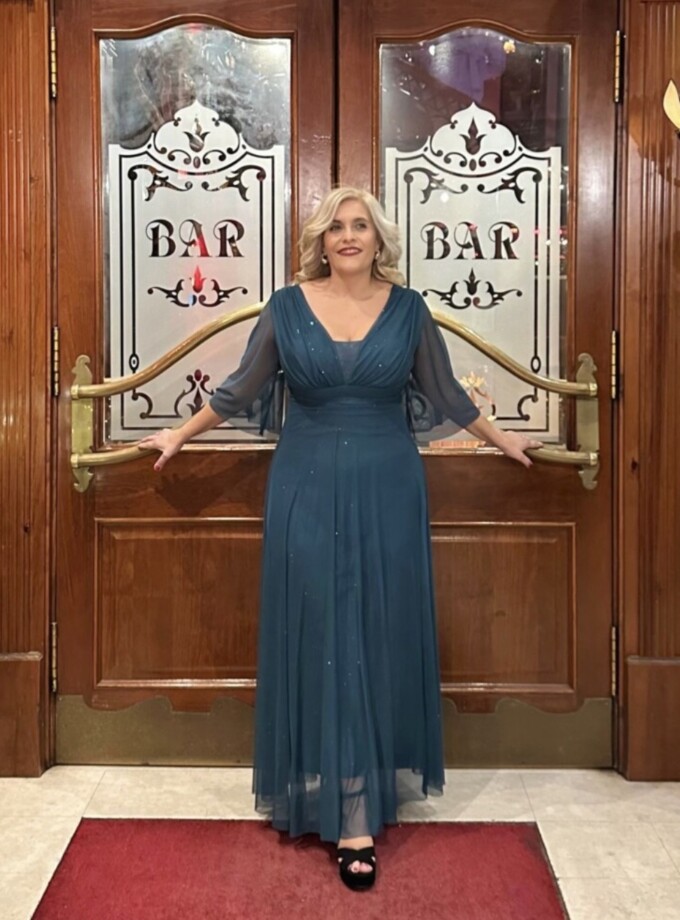 Vestido Tul Basic Manga Larga Brillos