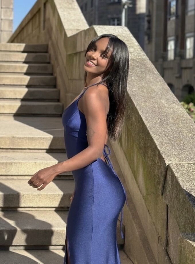 Vestido Seda Espalda Cruzada Escote triángulo