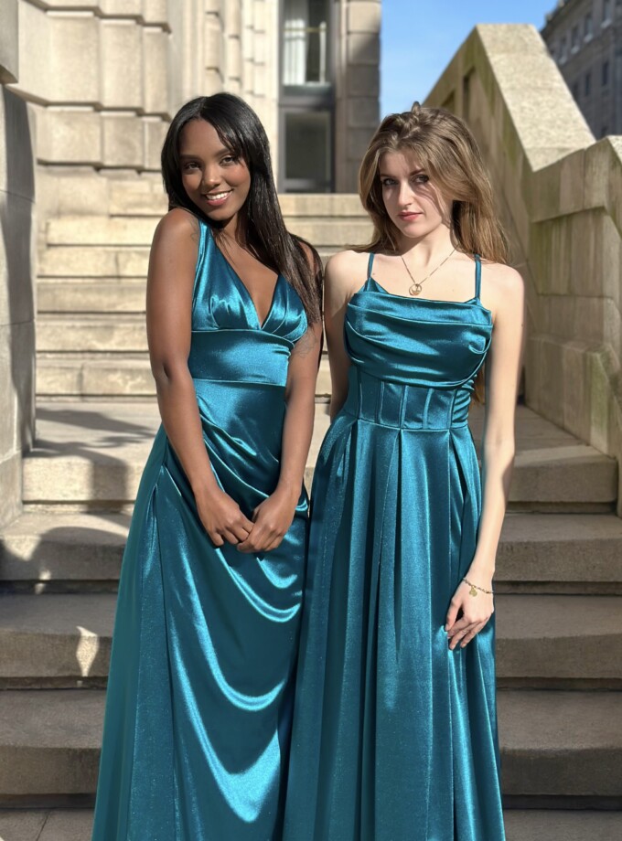 Vestido Seda Varillas Vuelo