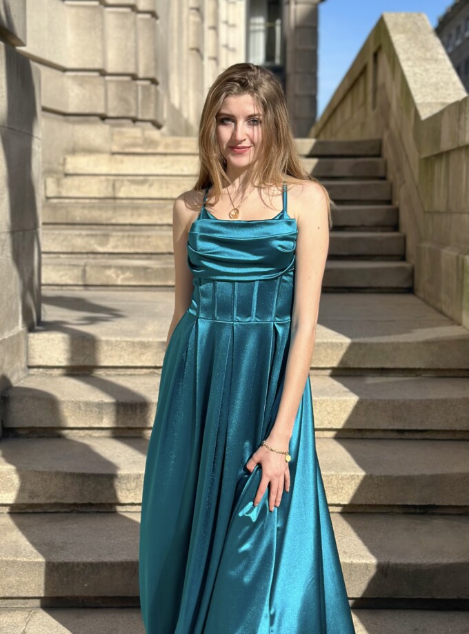 Vestido Seda Varillas Vuelo