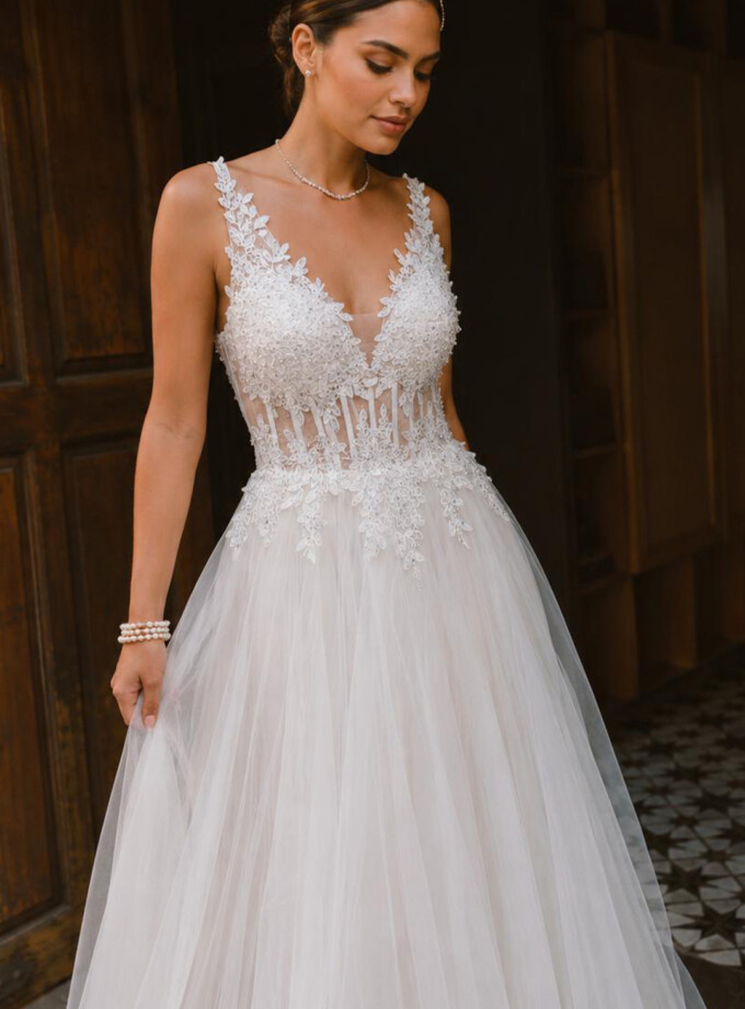 Vestido Tul Largo Corsé Abertura Novia