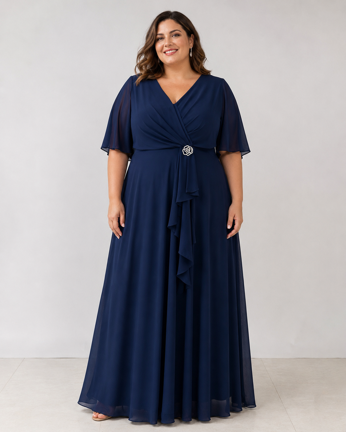 Vestido Capa Broche Flor Escote Curvy - Imagen 5
