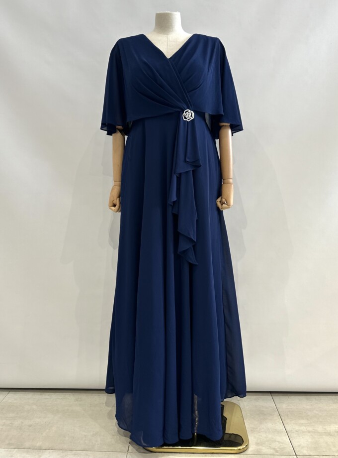 Vestido Capa Broche Flor Escote Curvy