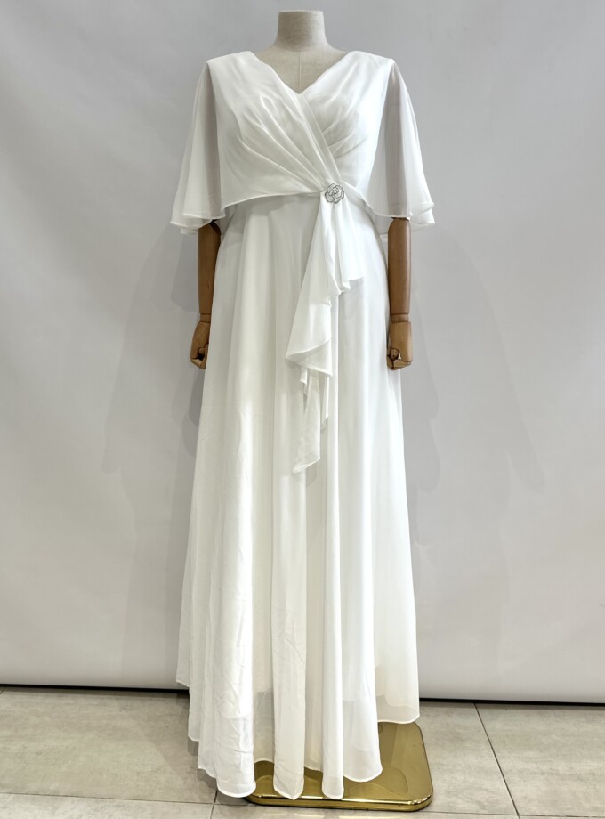 Vestido Capa Broche Flor Escote Curvy Novia