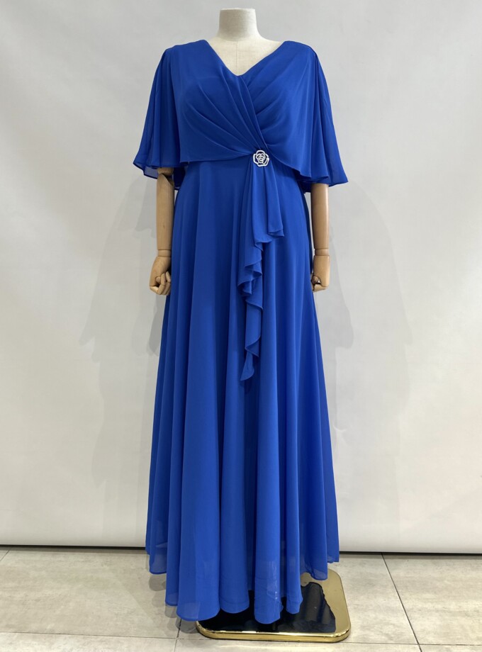 Vestido Capa Broche Flor Escote Curvy