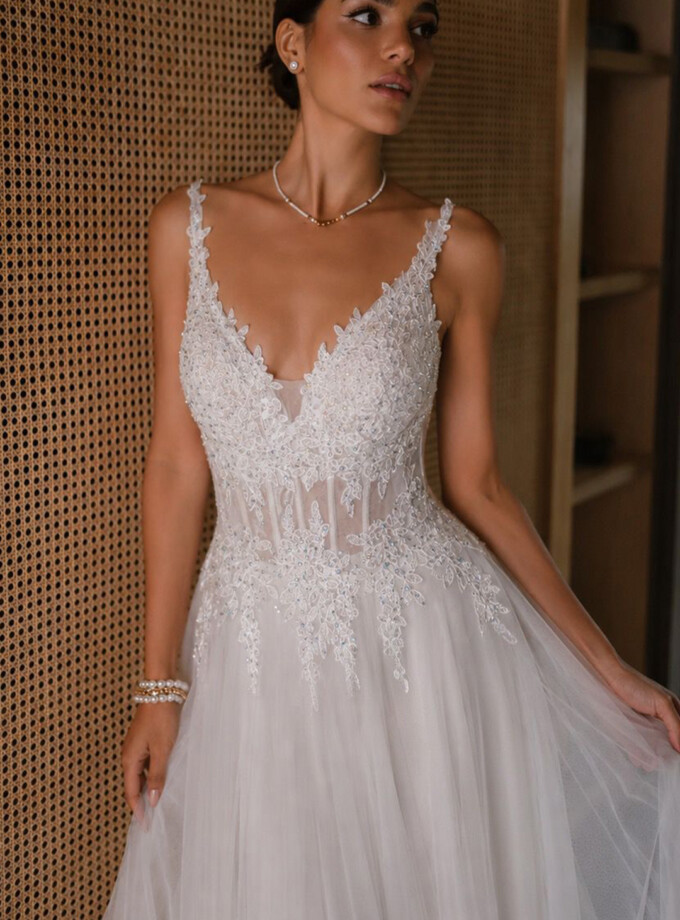 Vestido Tul Largo Corsé Abertura Novia