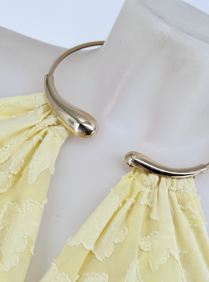 Vestido Textura Escote Cascada