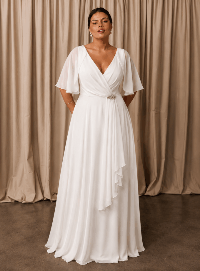Vestido Mangas Aplique Lateral Curvy Novia