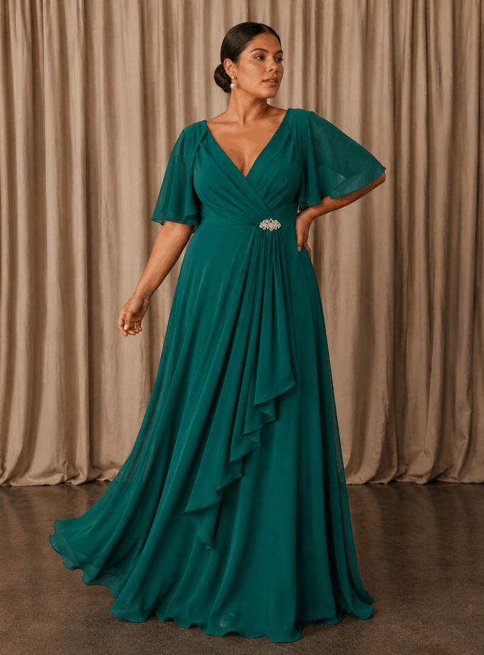 Vestido Mangas Aplique Lateral Curvy