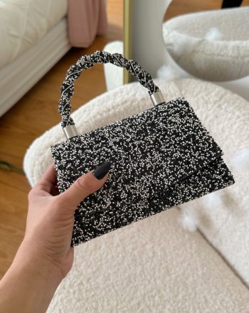 Facetune_05-12-2024-19-54-38